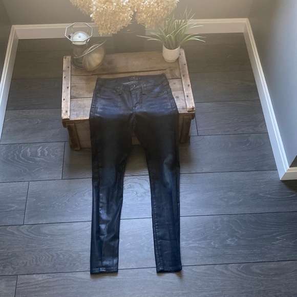 Lucky Brand Pants - Women’s Lucky Brand Brooke legging jean size 4